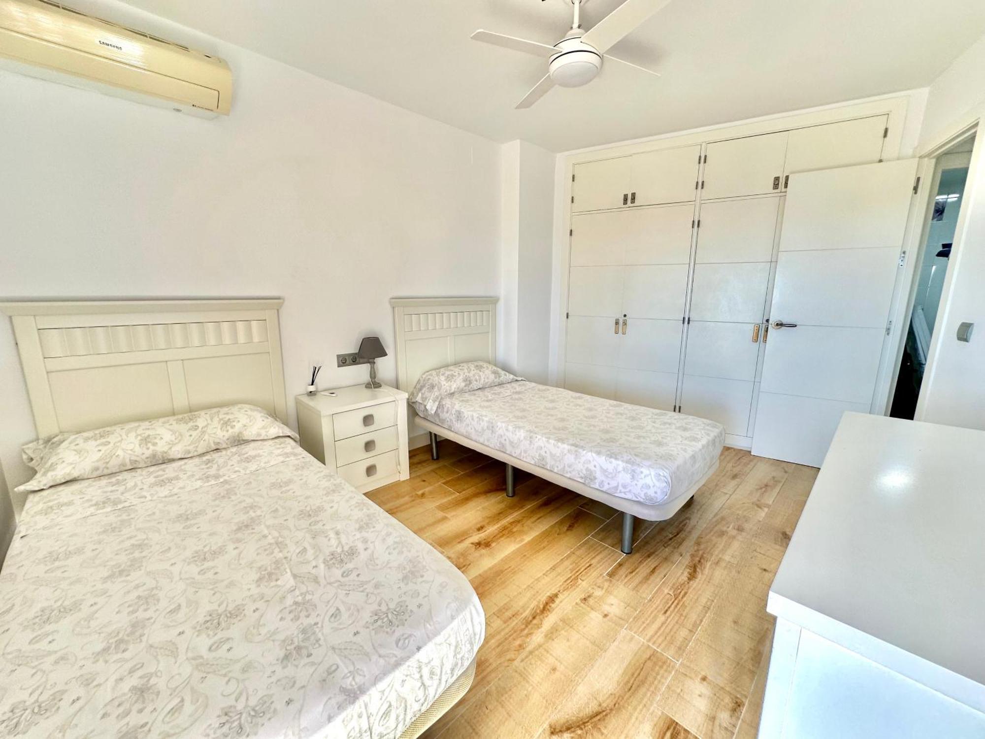Gorgeous Apartment At The Sea In La Carihuela! Торемолинос Екстериор снимка