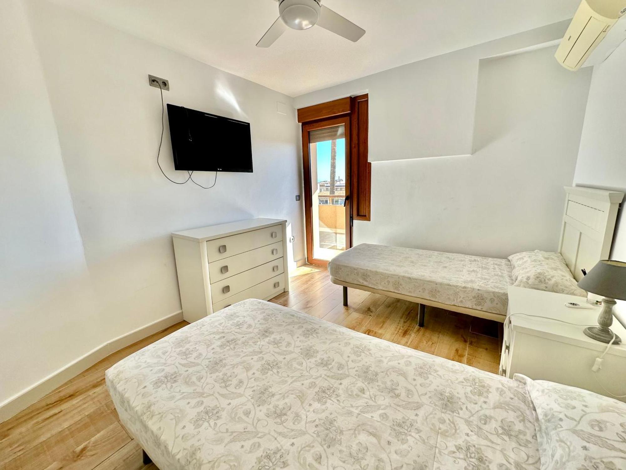 Gorgeous Apartment At The Sea In La Carihuela! Торемолинос Екстериор снимка
