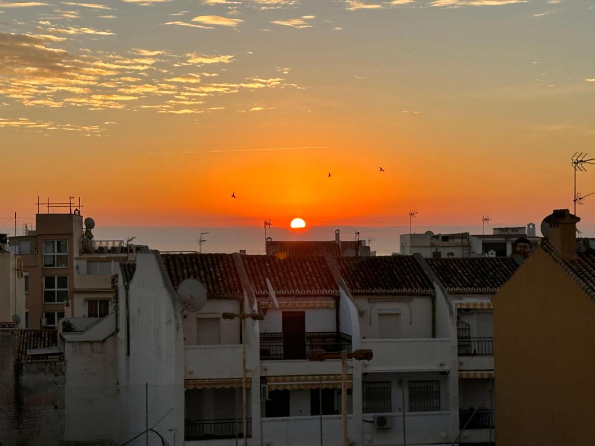 Gorgeous Apartment At The Sea In La Carihuela! Торемолинос Екстериор снимка