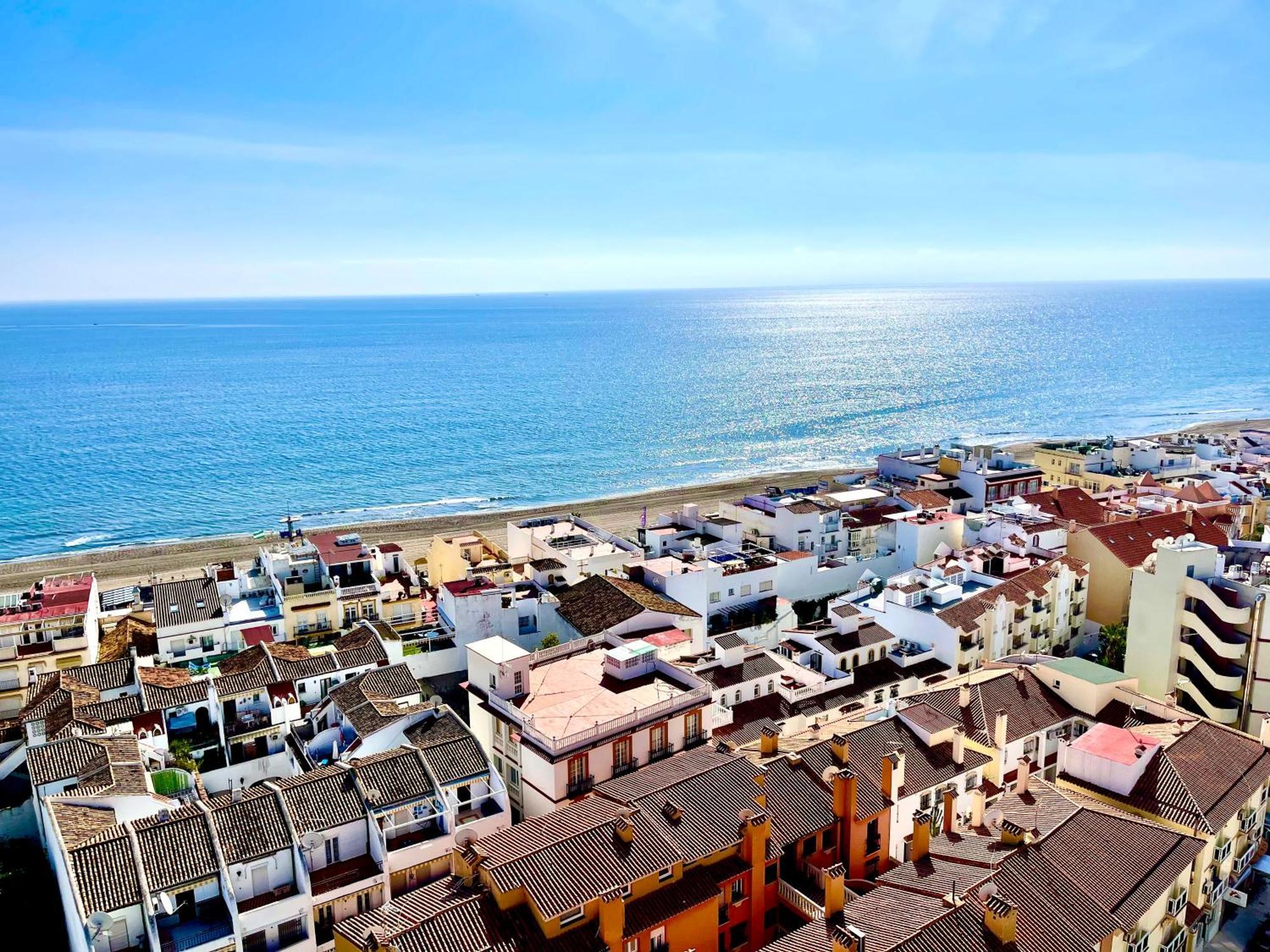 Gorgeous Apartment At The Sea In La Carihuela! Торемолинос Екстериор снимка