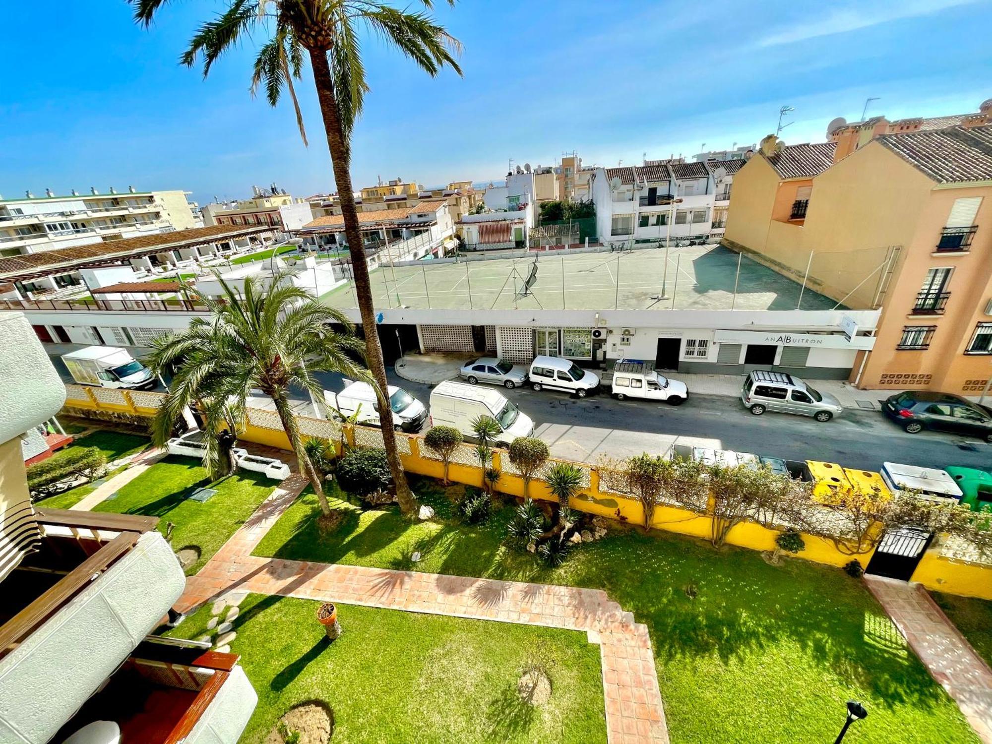 Gorgeous Apartment At The Sea In La Carihuela! Торемолинос Екстериор снимка
